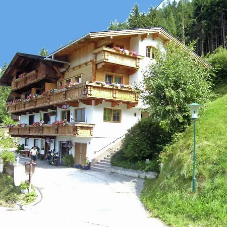 Apartment Apartment In Child Friendly Surroundings *