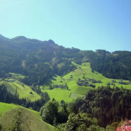 Scenic In Zell Am Ziller Gerlosberg With Garden Apartment